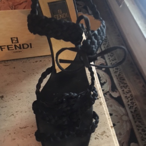 Fendi sandals - Picture 3 of 3